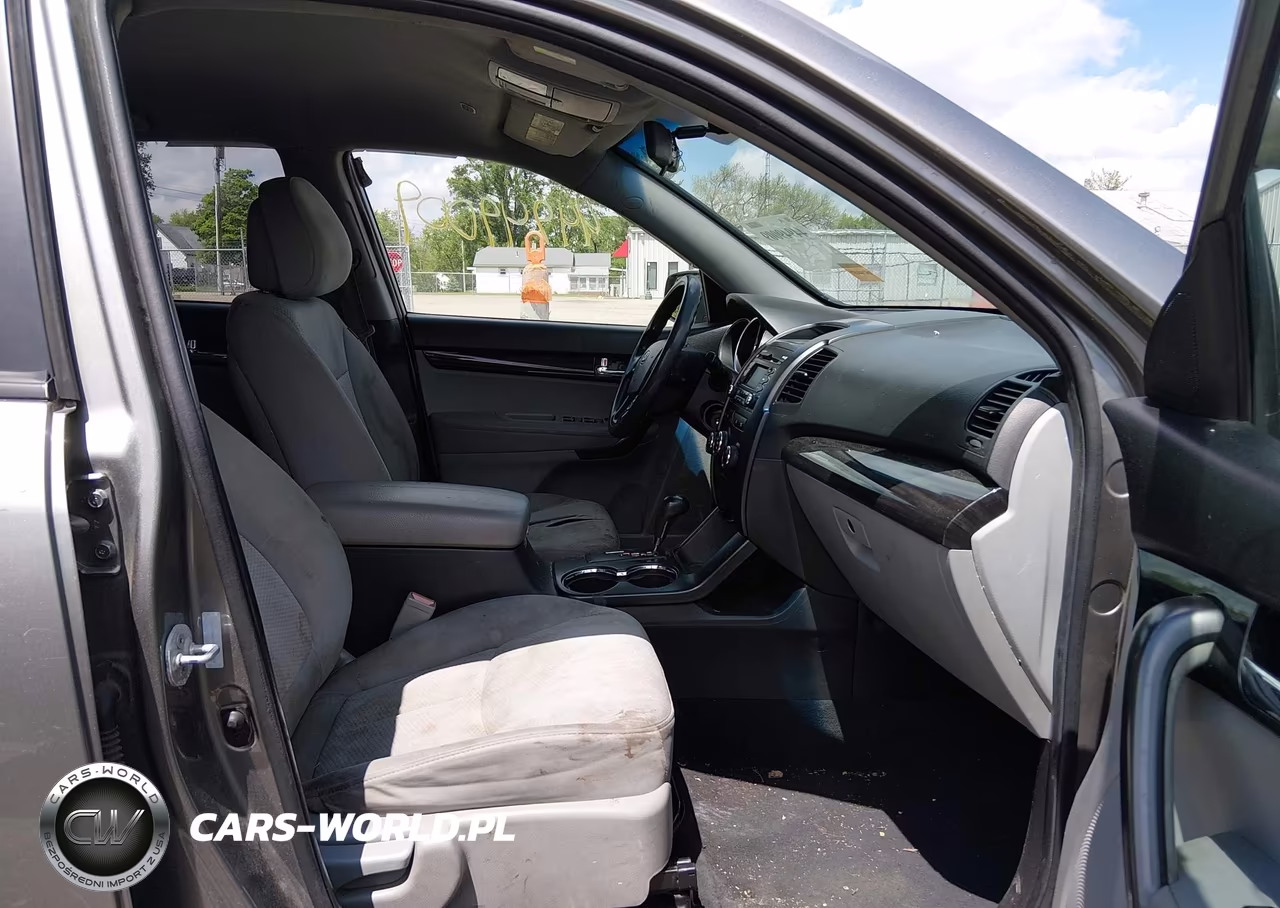 2011 Kia Sorento Lx V6 VIN:5XYKT4A29BG144344 - 5
