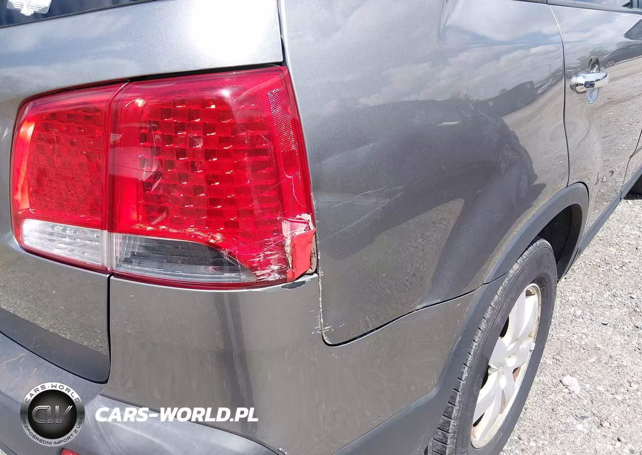 2011 Kia Sorento Lx V6 VIN:5XYKT4A29BG144344 - 6