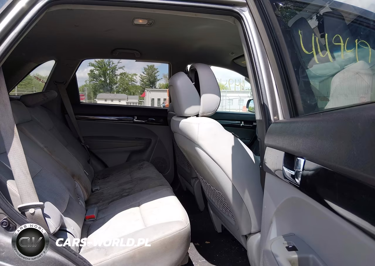 2011 Kia Sorento Lx V6 VIN:5XYKT4A29BG144344 - 8