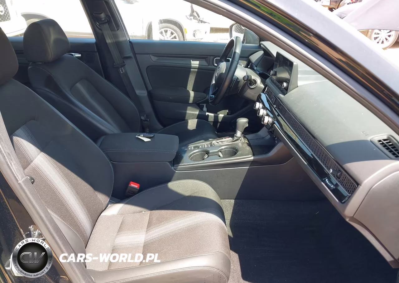 2025 Honda Civic Sedan Sport VIN:19XFL2H88SE020935 - 5