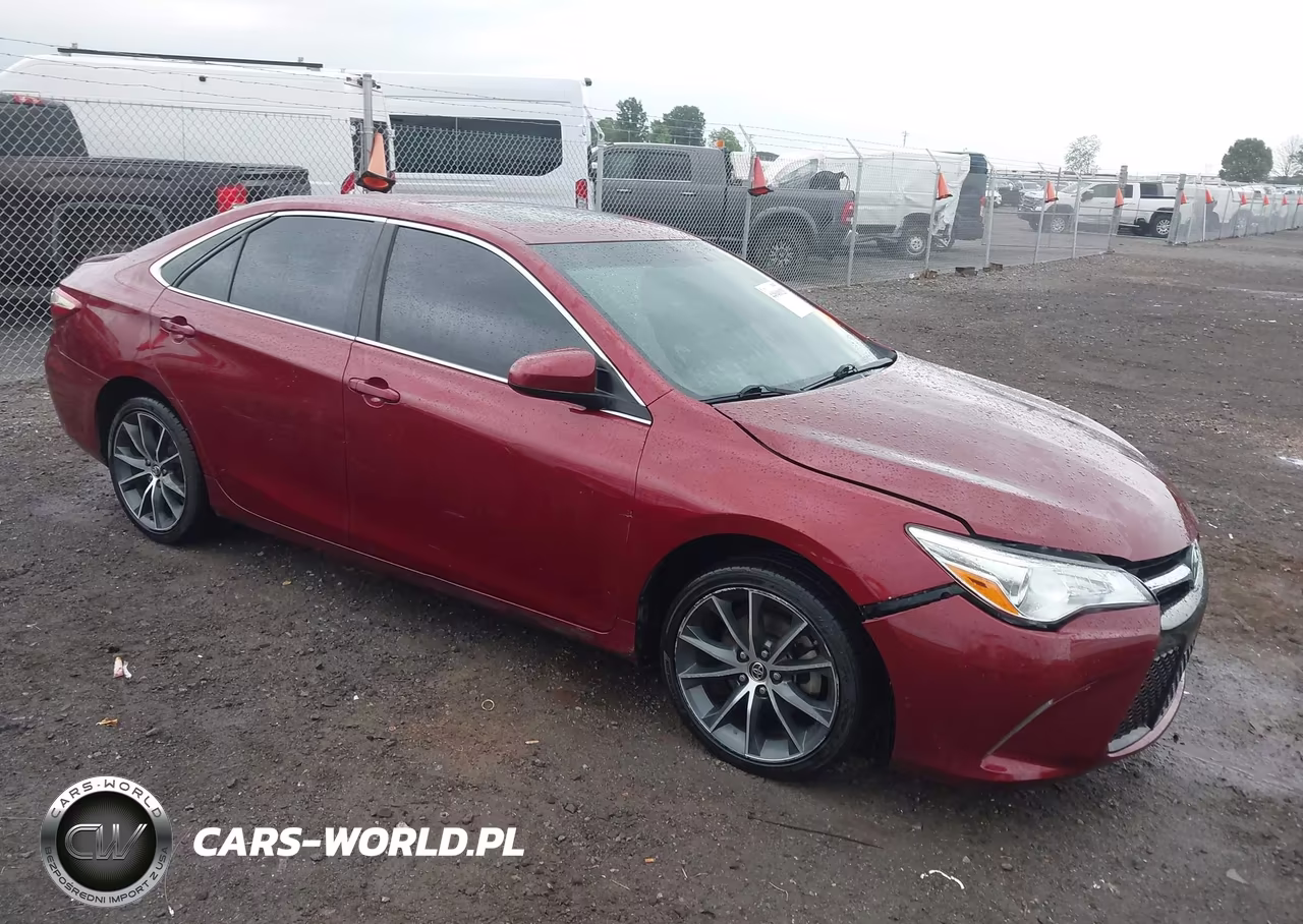 2016 Toyota Camry Xse