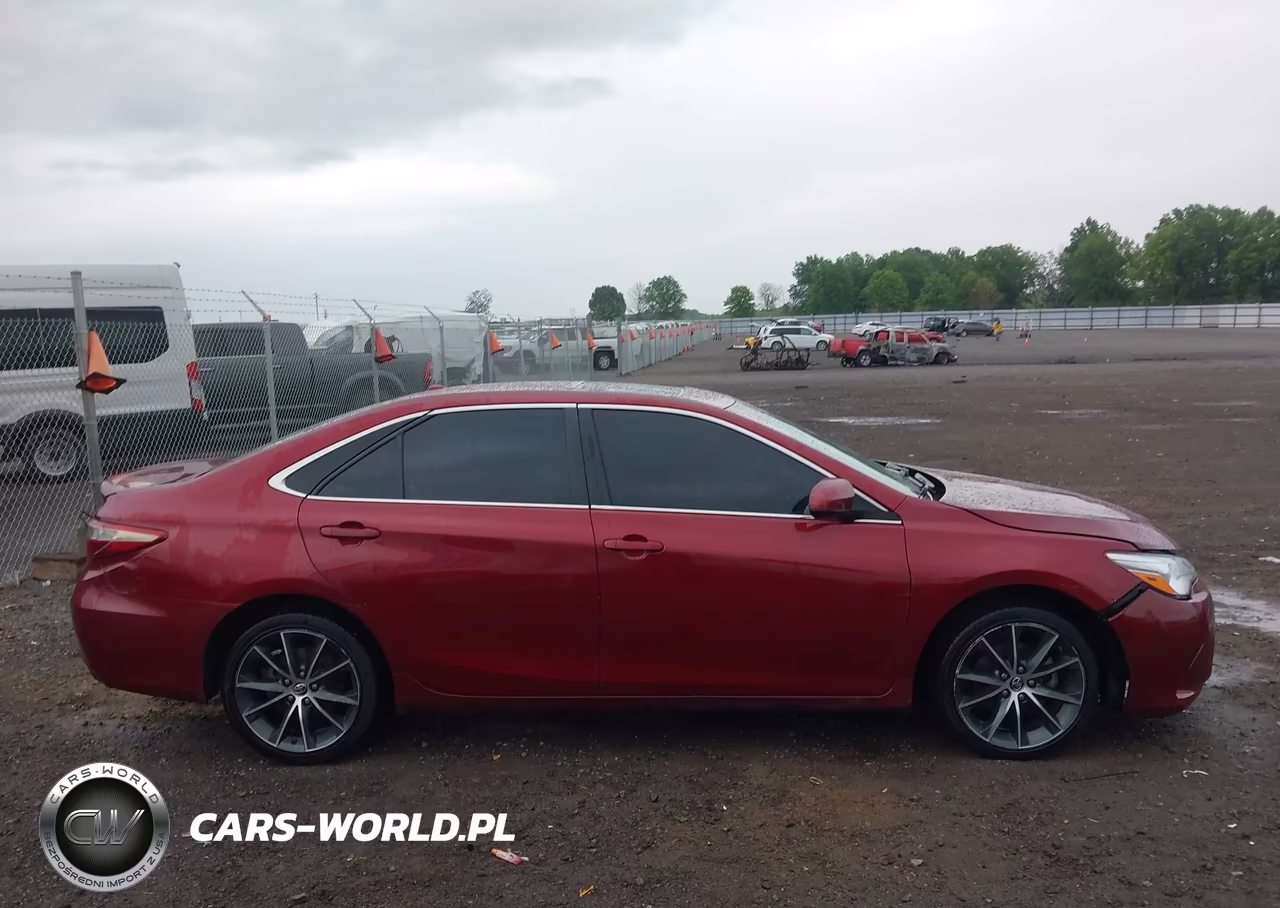 2016 Toyota Camry Xse VIN:4T1BF1FK3GU516339 - 14