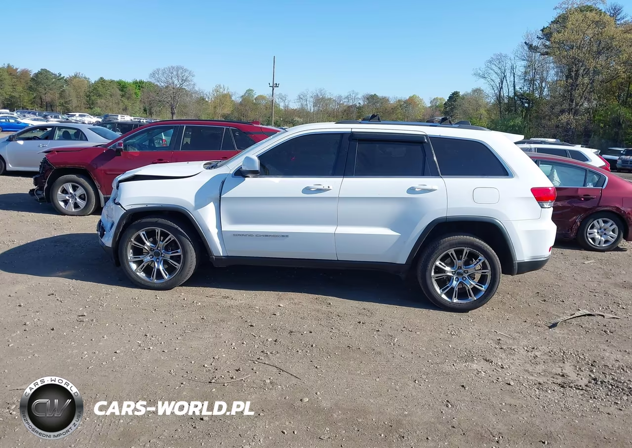 2014 Jeep Grand Cherokee Laredo VIN:1C4RJFAG3EC439413 - 14