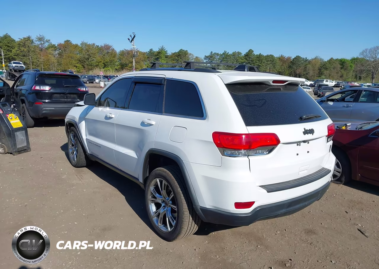 2014 Jeep Grand Cherokee Laredo VIN:1C4RJFAG3EC439413 - 3
