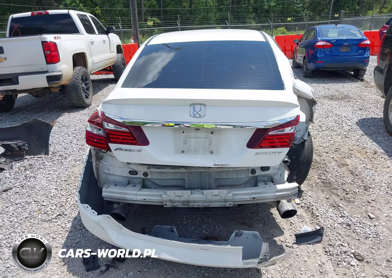 2017 Honda Accord Sport VIN:1HGCR2F55HA039661 - 16