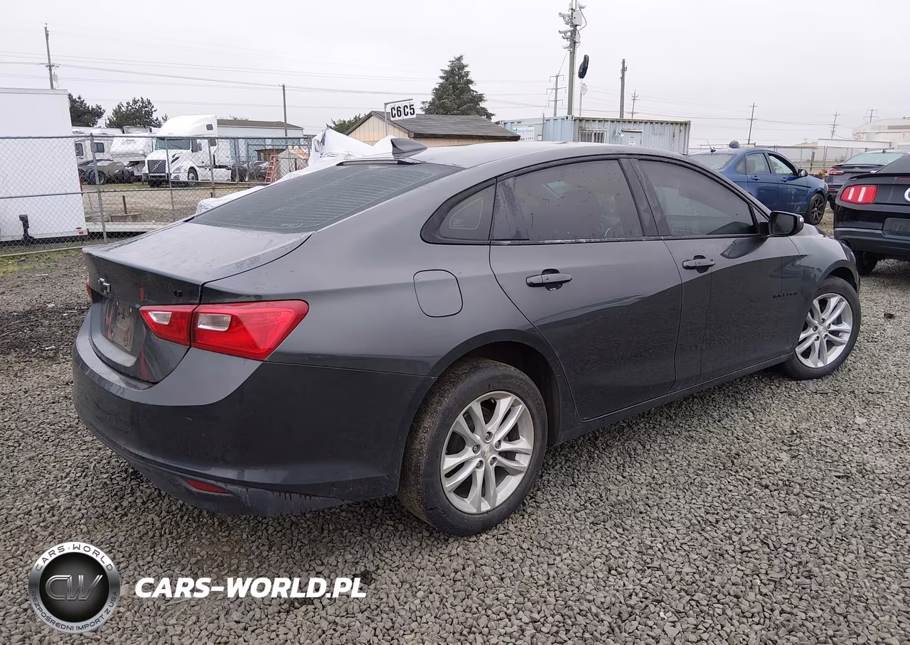 2018 Chevrolet Malibu Lt VIN:1G1ZD5ST3JF224631 - 4