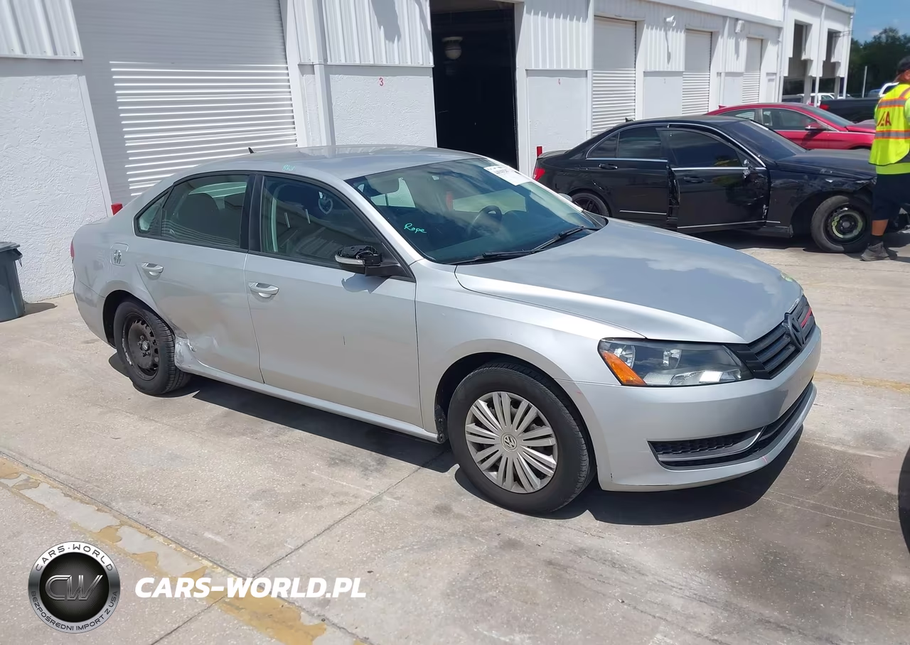 2014 Volkswagen Passat 1.8T S – zdjęcie 1 z 16