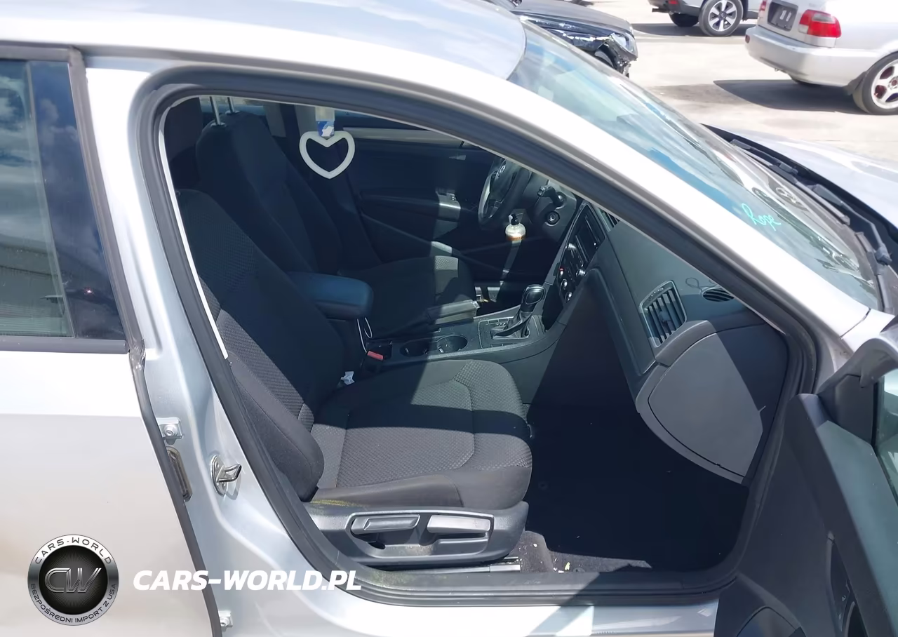 2014 Volkswagen Passat 1.8T S VIN:1VWAT7A31EC087181 - 5