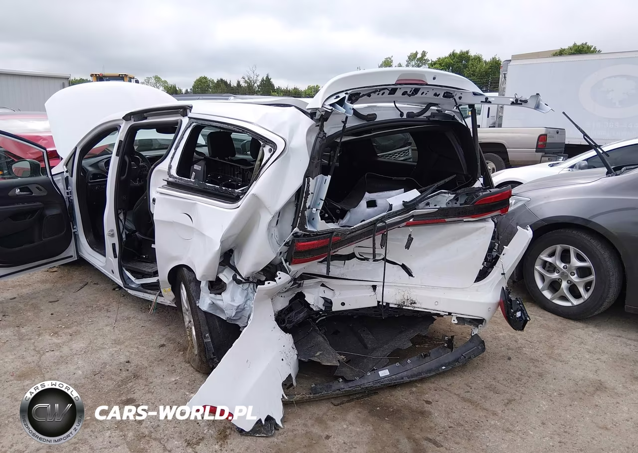 2025 Chrysler Pacifica Select VIN:2C4RC1BG6SR605163 - 6