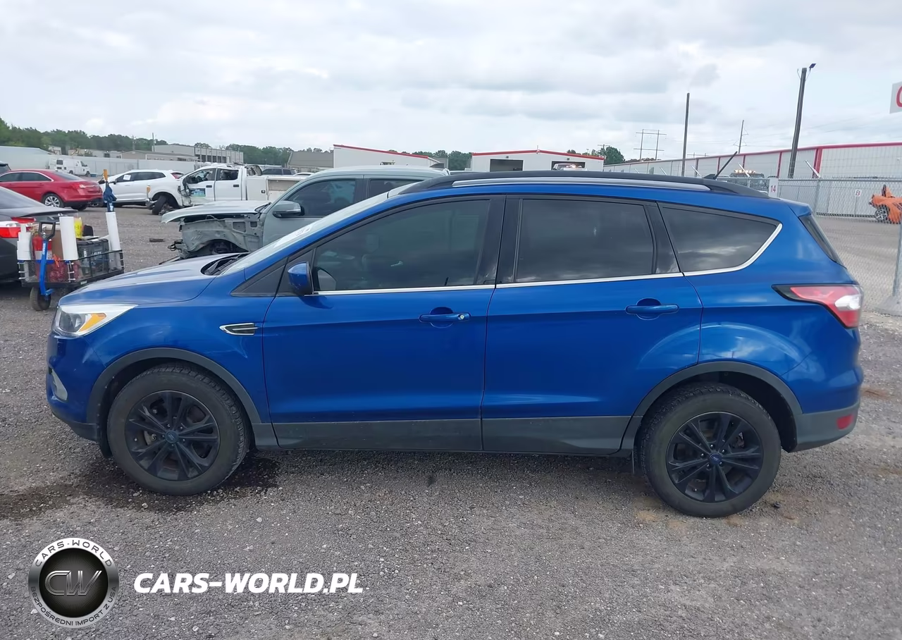 2018 Ford Escape Se VIN:1FMCU9GDXJUA85370 - 14