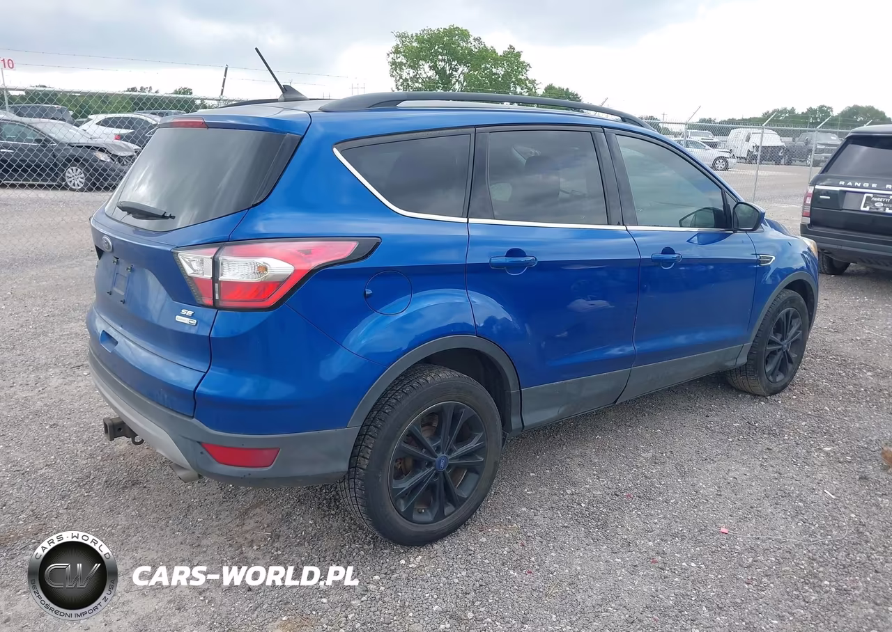 2018 Ford Escape Se VIN:1FMCU9GDXJUA85370 - 4