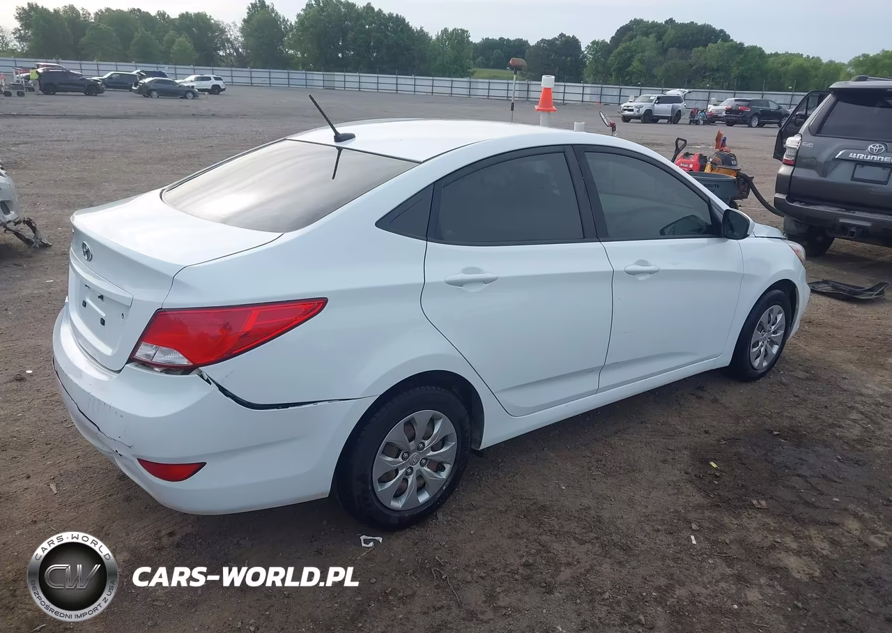 2017 Hyundai Accent Se VIN:KMHCT4AEXHU305950 - 4