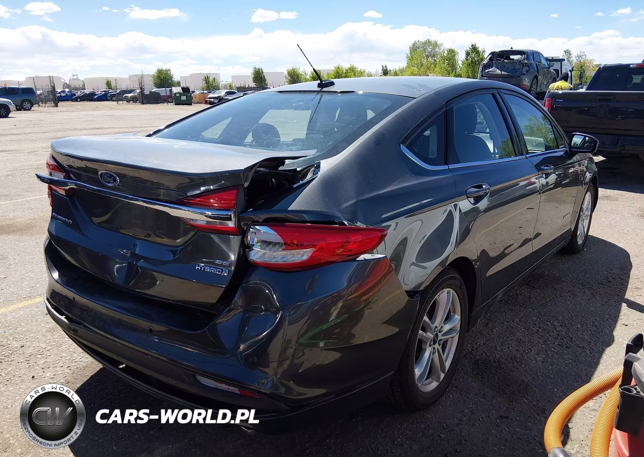 2018 Ford Fusion Hybrid Se VIN:3FA6P0LU9JR176816 - 4