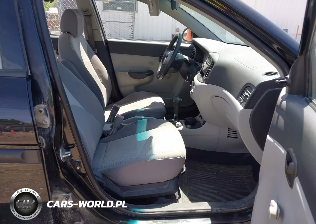 2009 Hyundai Accent Gls VIN:KMHCM46C89U291469 - 5