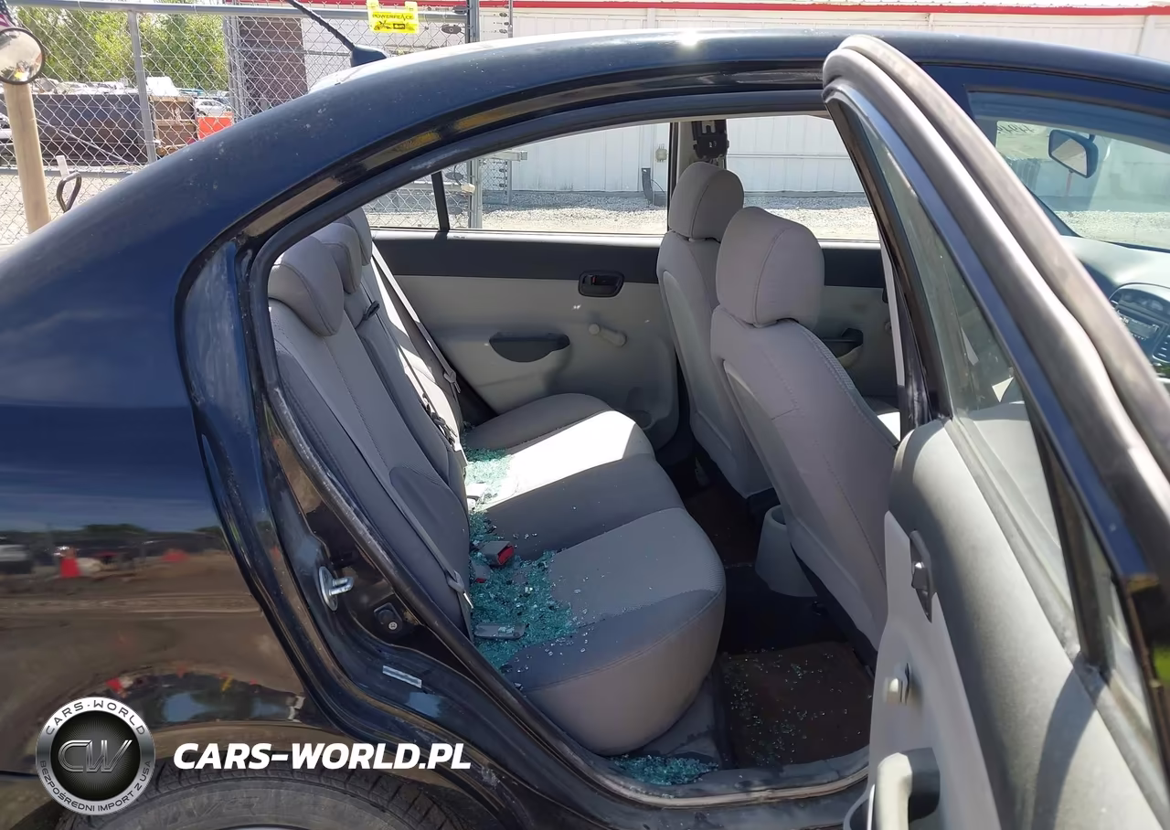 2009 Hyundai Accent Gls VIN:KMHCM46C89U291469 - 8