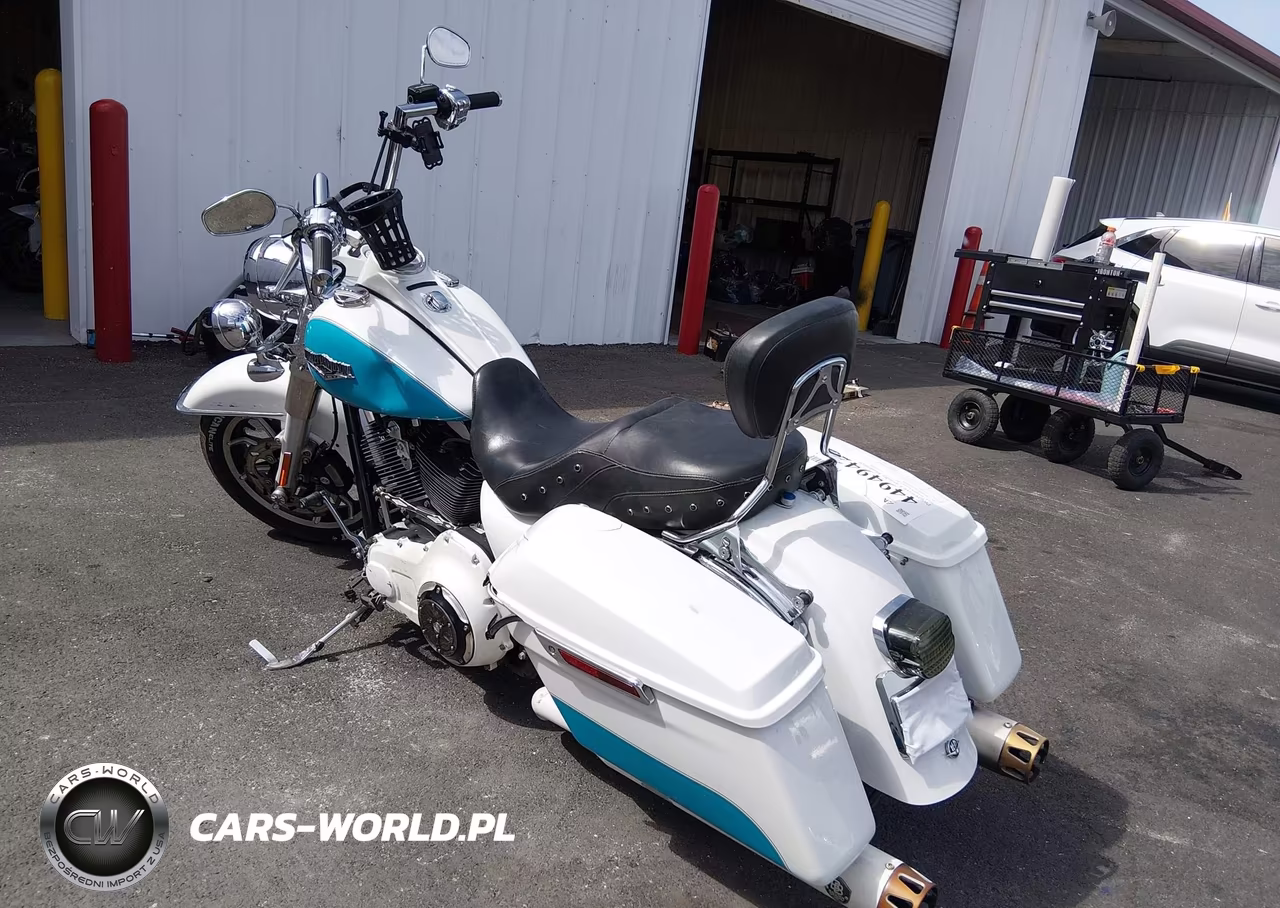 2016 Harley-Davidson Flhr Road King VIN:1HD1FBM3XGB639194 - 3