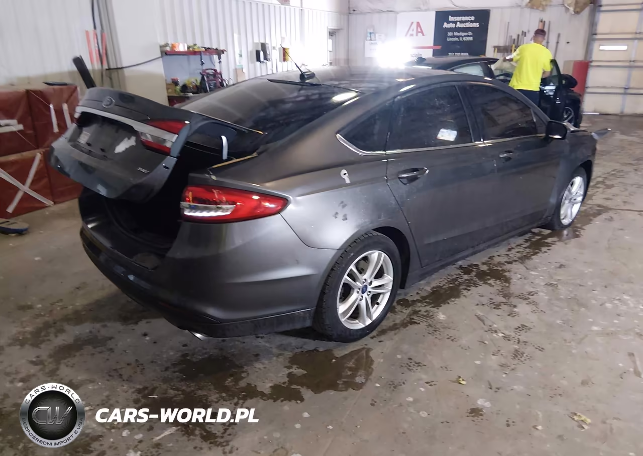 2018 Ford Fusion Se VIN:3FA6P0H76JR174461 - 4