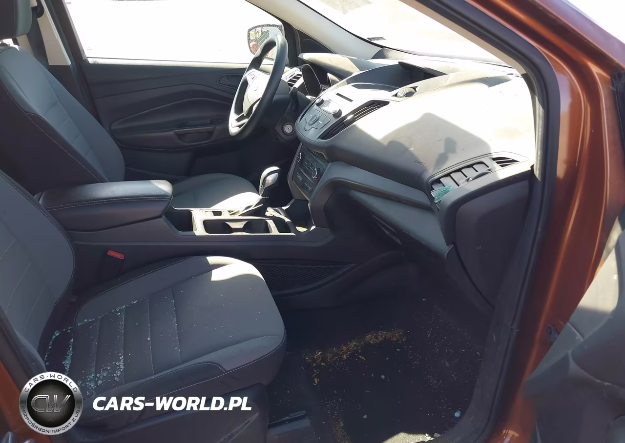 2017 Ford Escape S VIN:1FMCU0F77HUA50593 - 5