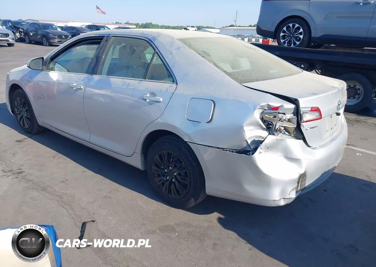 2013 Toyota Camry L VIN:4T1BF1FK2DU718617 - 3