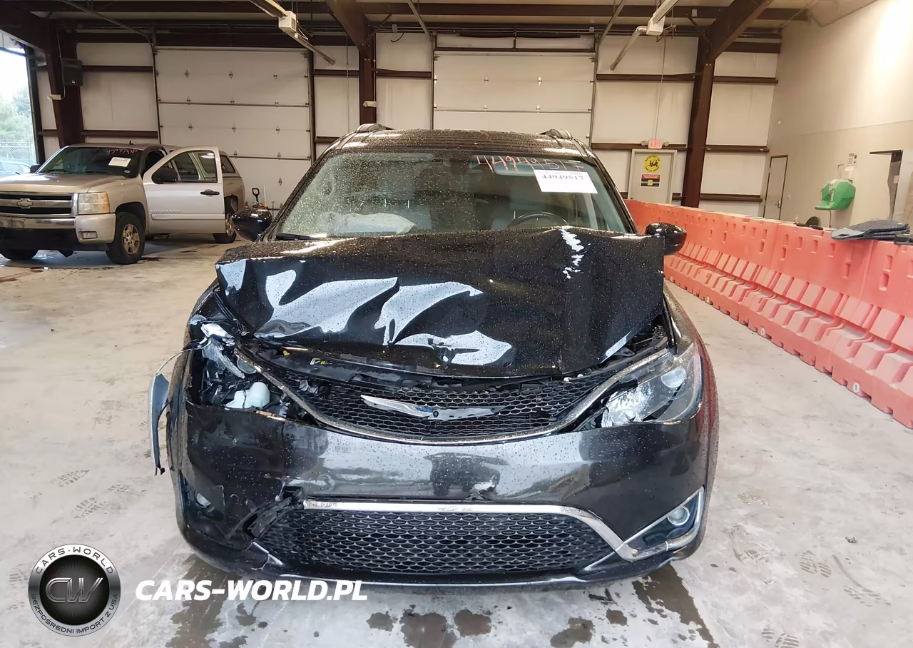 2017 Chrysler Pacifica Touring-L VIN:2C4RC1BG4HR530150 - 13