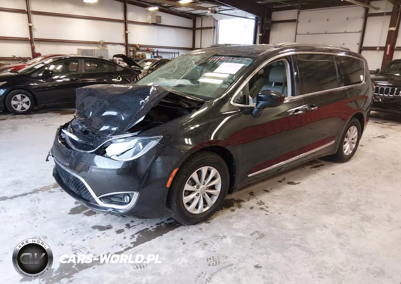 2017 Chrysler Pacifica Touring-L VIN:2C4RC1BG4HR530150 - 2