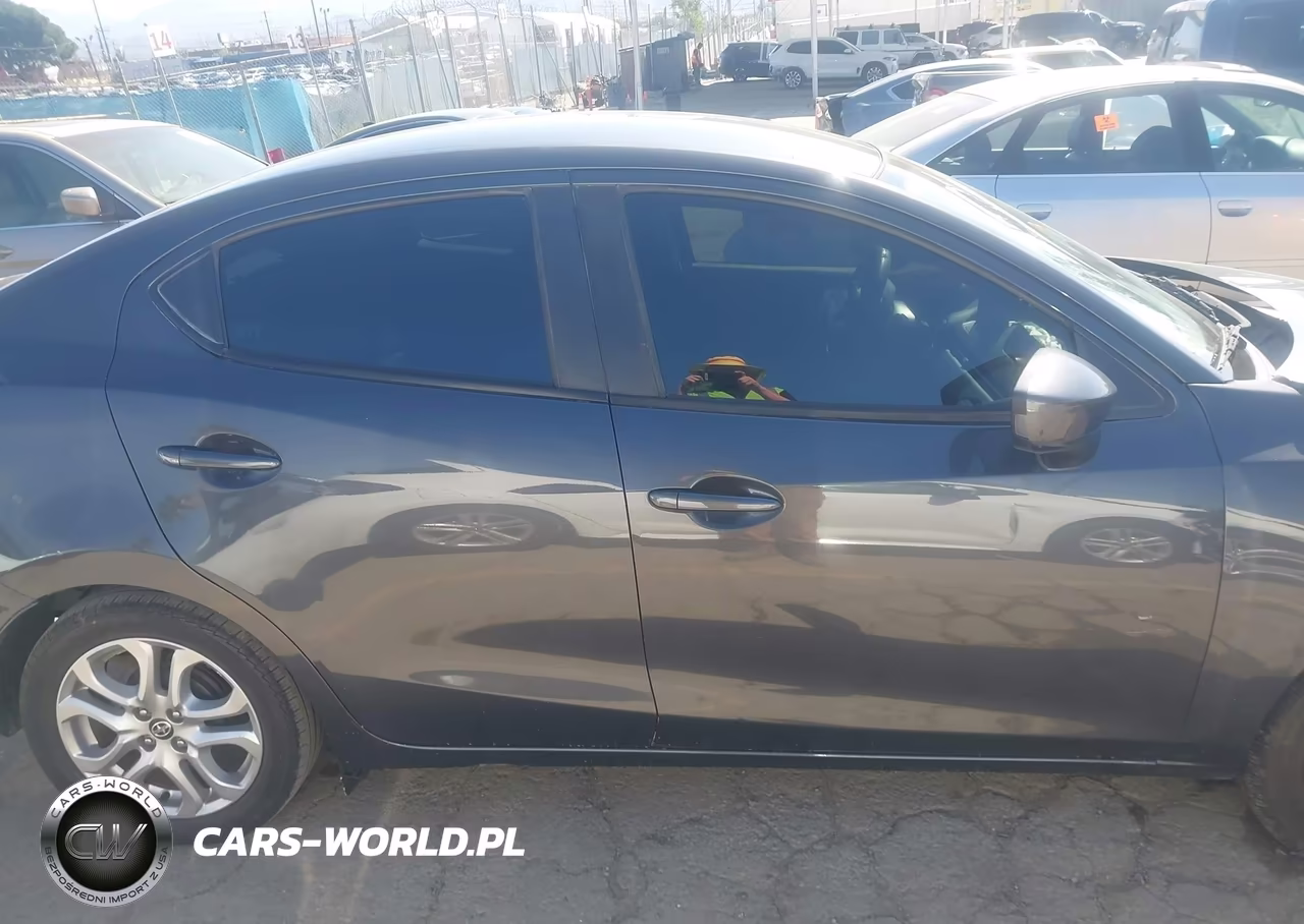 2016 Scion Ia VIN:3MYDLBZVXGY102104 - 13