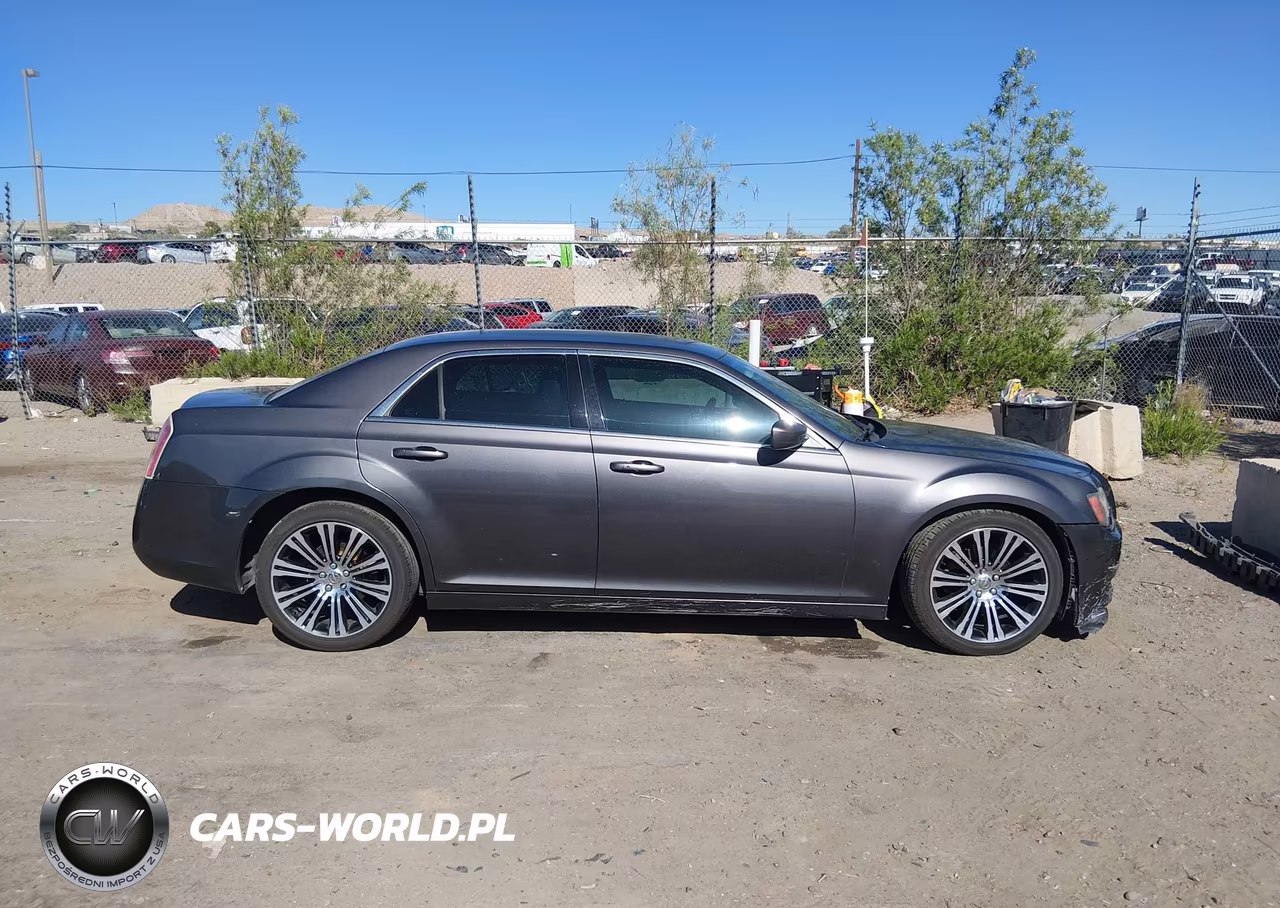 2013 Chrysler 300 300S VIN:2C3CCABG0DH595278 - 13