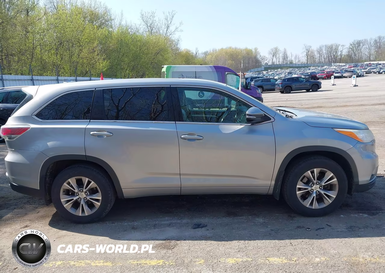 2014 Toyota Highlander Le Plus V6 VIN:5TDBKRFH6ES010220 - 13