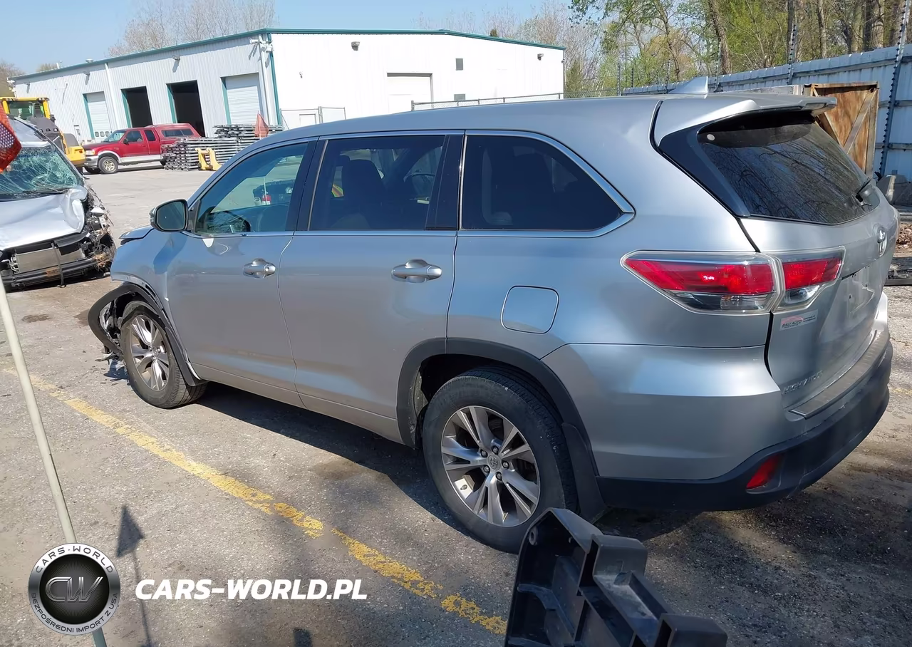 2014 Toyota Highlander Le Plus V6 VIN:5TDBKRFH6ES010220 - 3