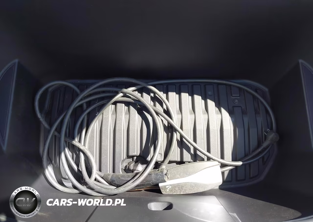 2020 Tesla Model Y Long Range Dual Motor All-Wheel Drive VIN:5YJYGDEE2LF018192 - 12