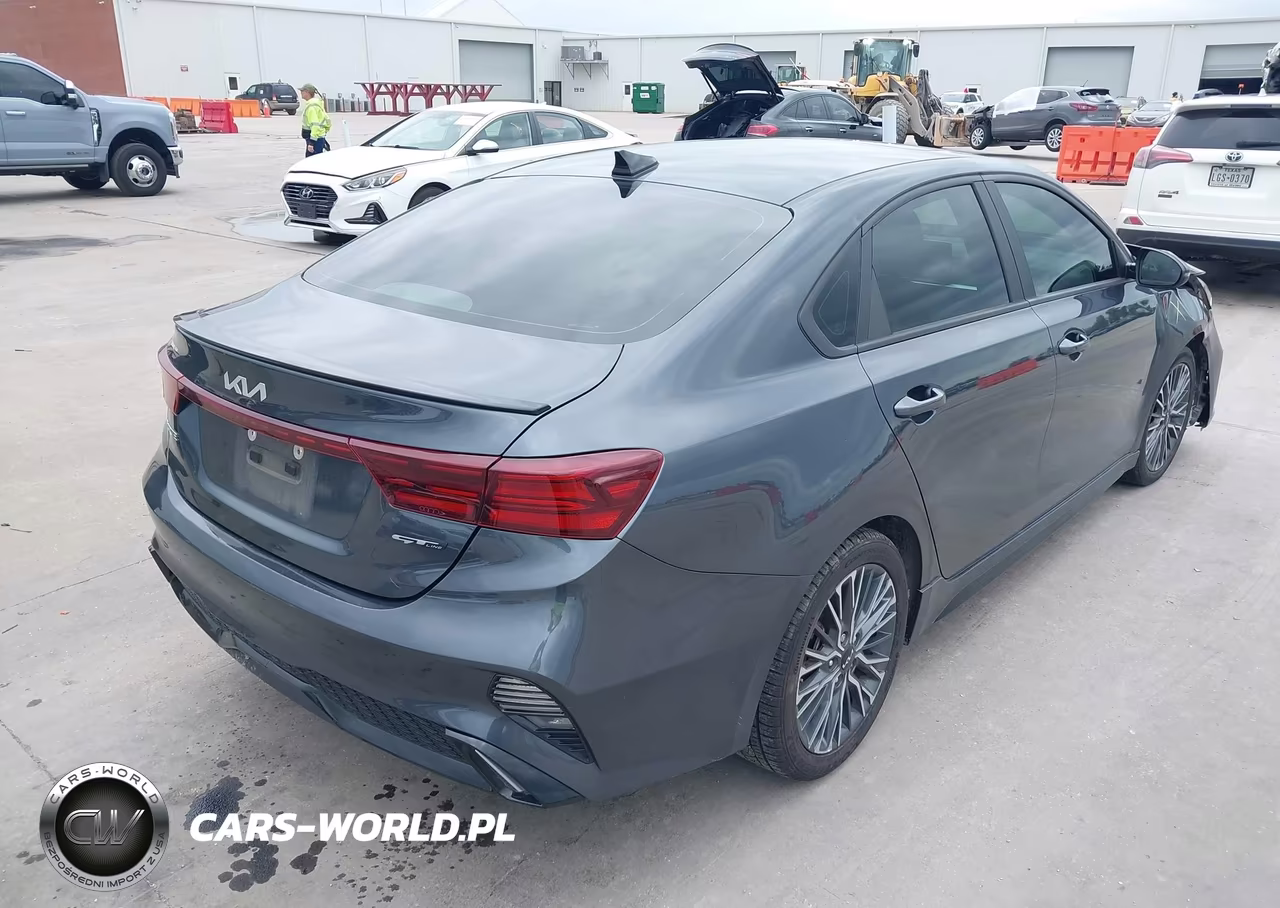 2024 Kia Forte Gt-Line VIN:3KPF54AD7RE715043 - 4