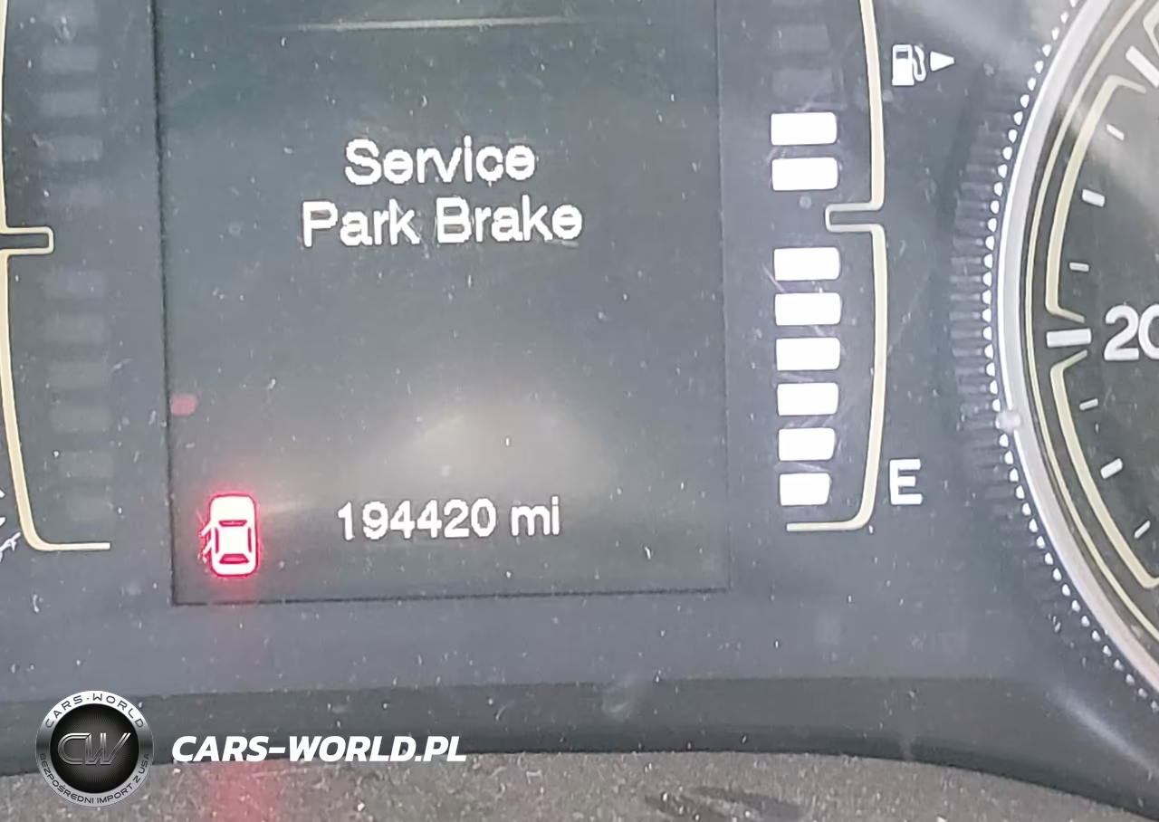 2014 Jeep Cherokee Latitude VIN:1C4PJMCS4EW230449 - 15