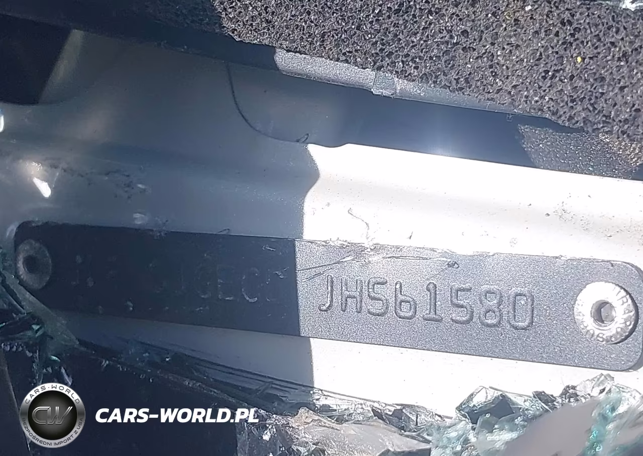 2018 Subaru Forester 2.0Xt Premium VIN:JF2SJGEC0JH561580 - 9