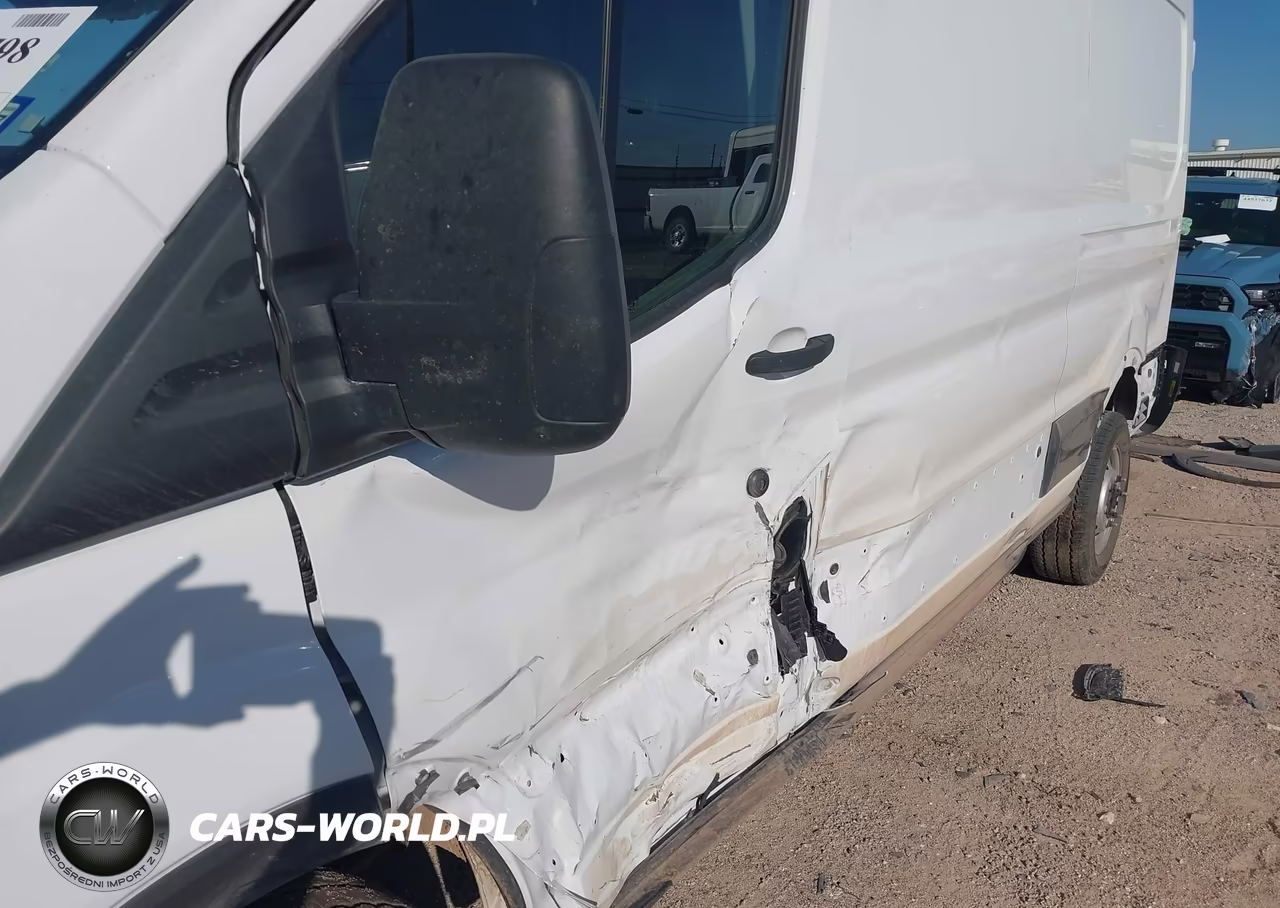 2025 Ford Transit-250 VIN:1FTBR2C88SKB25332 - 18