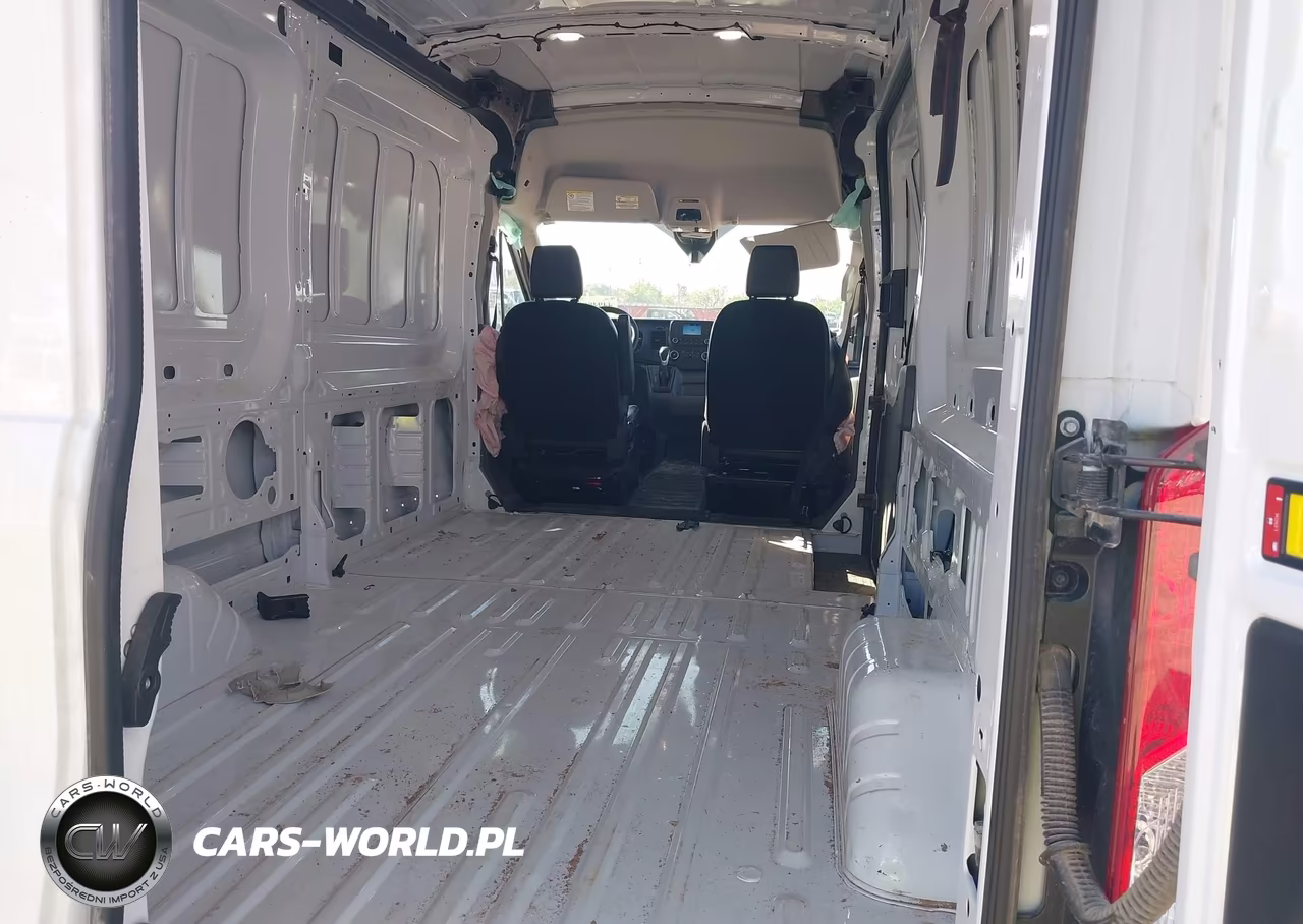 2025 Ford Transit-250 VIN:1FTBR2C88SKB25332 - 8