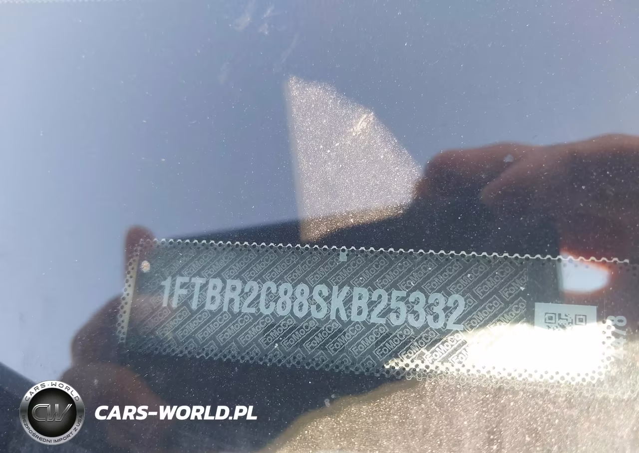 2025 Ford Transit-250 VIN:1FTBR2C88SKB25332 - 9