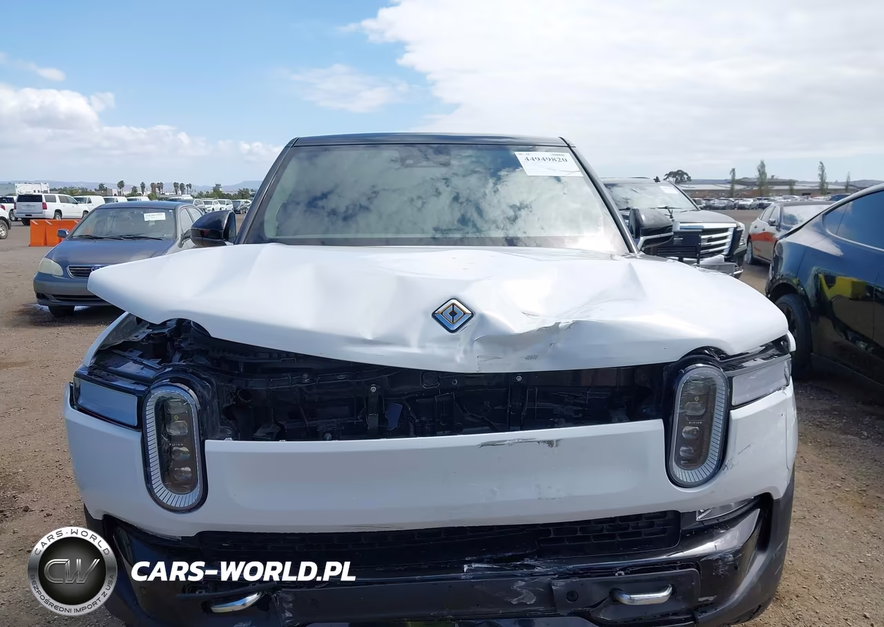 2023 Rivian R1S Adventure VIN:7PDSGABAXPN016356 - 13