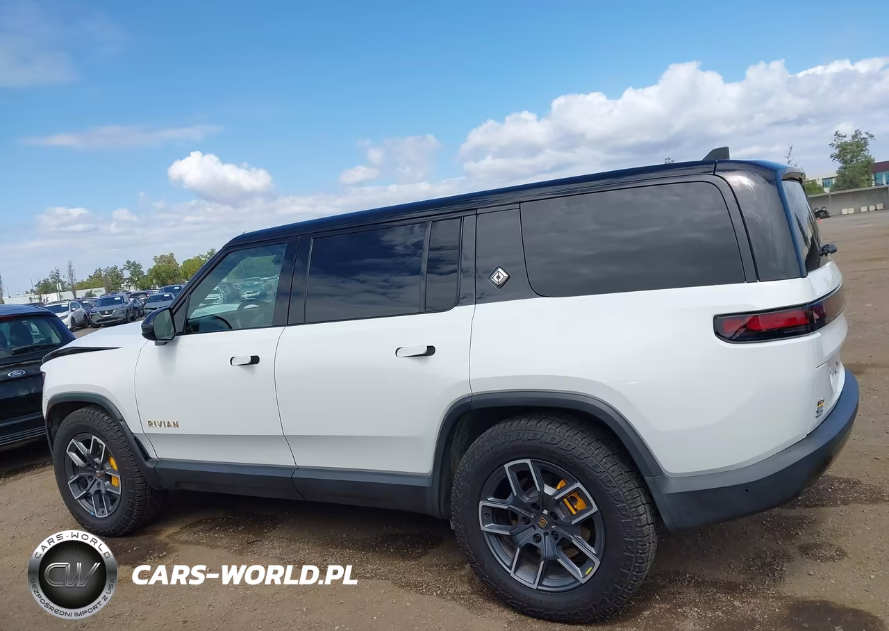 2023 Rivian R1S Adventure VIN:7PDSGABAXPN016356 - 15