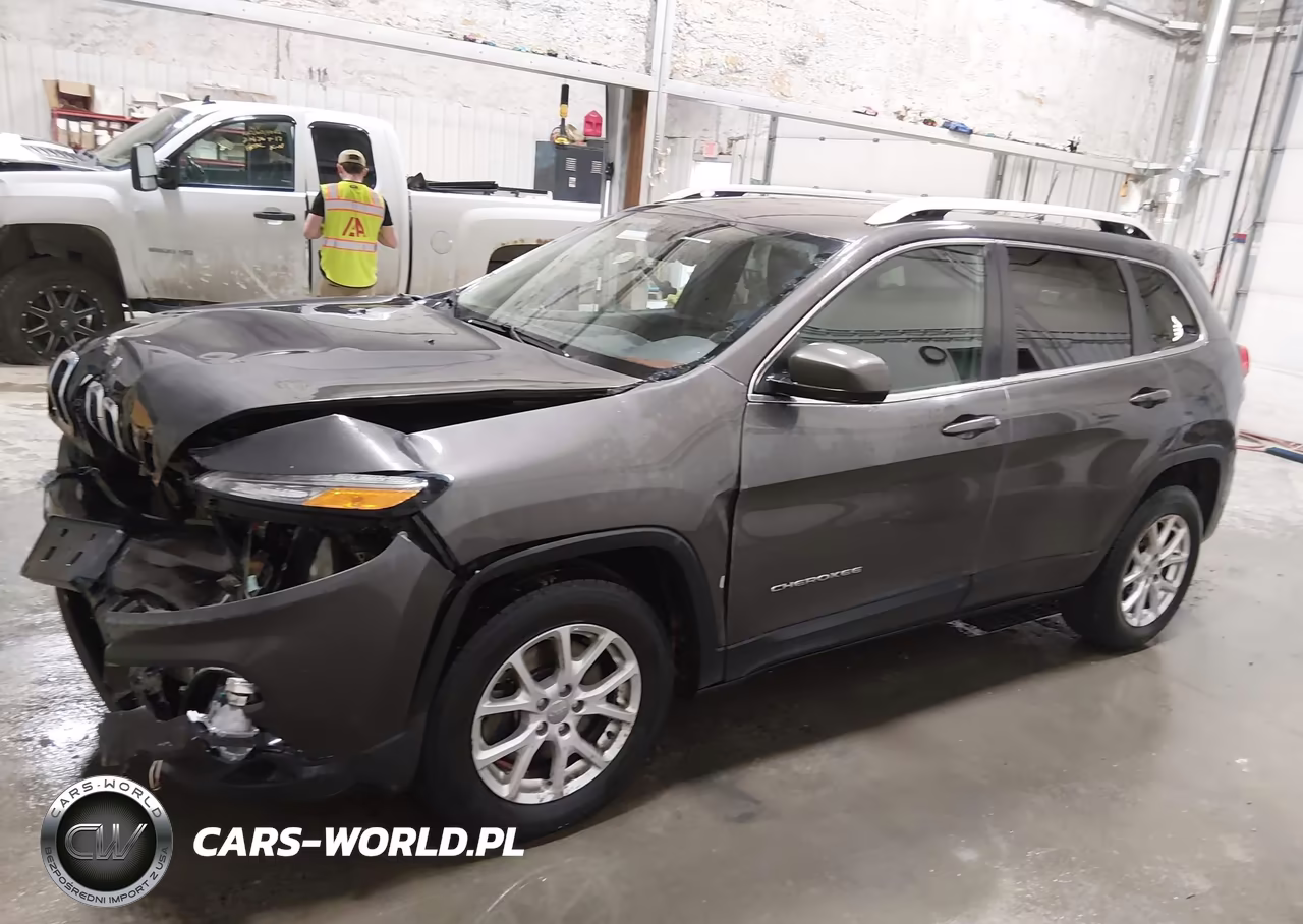 2018 Jeep Cherokee Latitude Plus 4X4 VIN:1C4PJMLB1JD545988 - 14