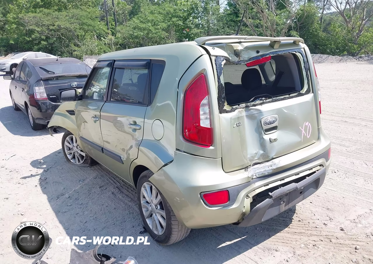 2012 Kia Soul + VIN:KNDJT2A6XC7440930 - 3