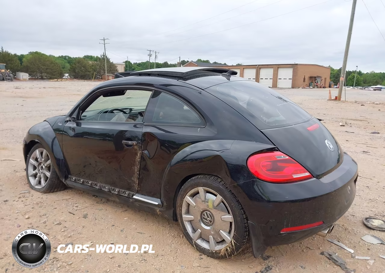 2013 Volkswagen Beetle 2.5L Fender Edition VIN:3VWHX7ATXDM645884 - 3