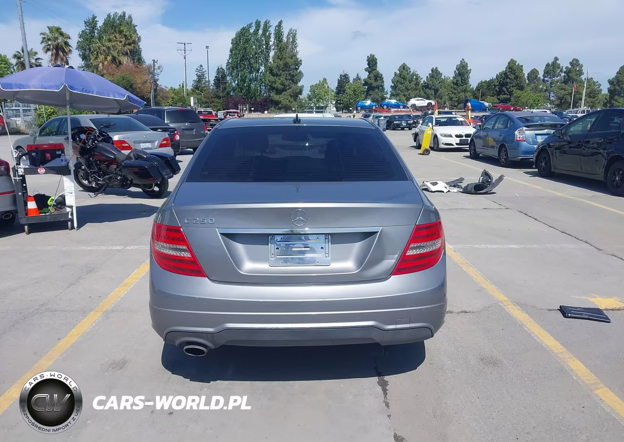 2012 Mercedes-Benz C 250 Sport VIN:WDDGF4HB3CR208339 - 17
