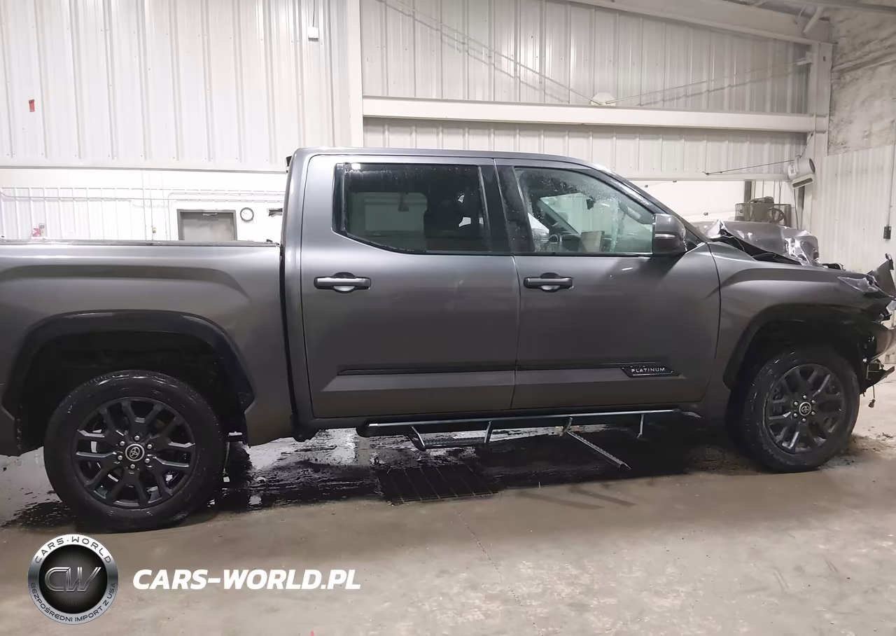 2023 Toyota Tundra Hybrid Platinum VIN:5TFNC5DB2PX036392 - 13