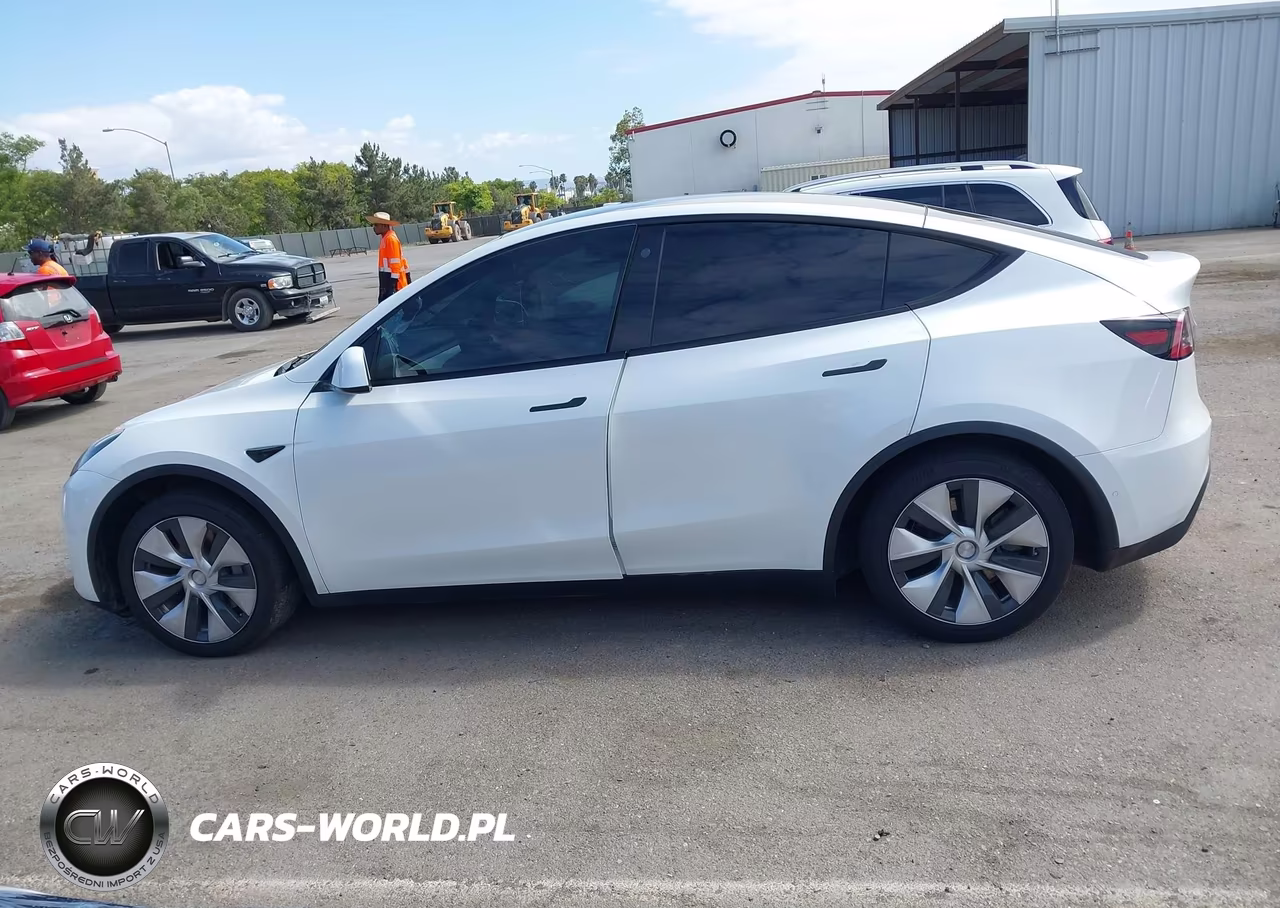 2021 Tesla Model Y Long Range Dual Motor All-Wheel Drive VIN:5YJYGAEE4MF144831 - 15