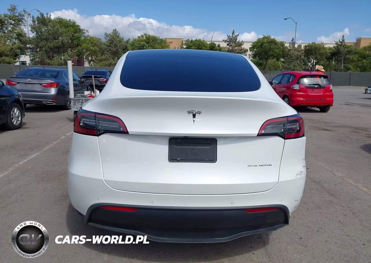 2021 Tesla Model Y Long Range Dual Motor All-Wheel Drive VIN:5YJYGAEE4MF144831 - 17