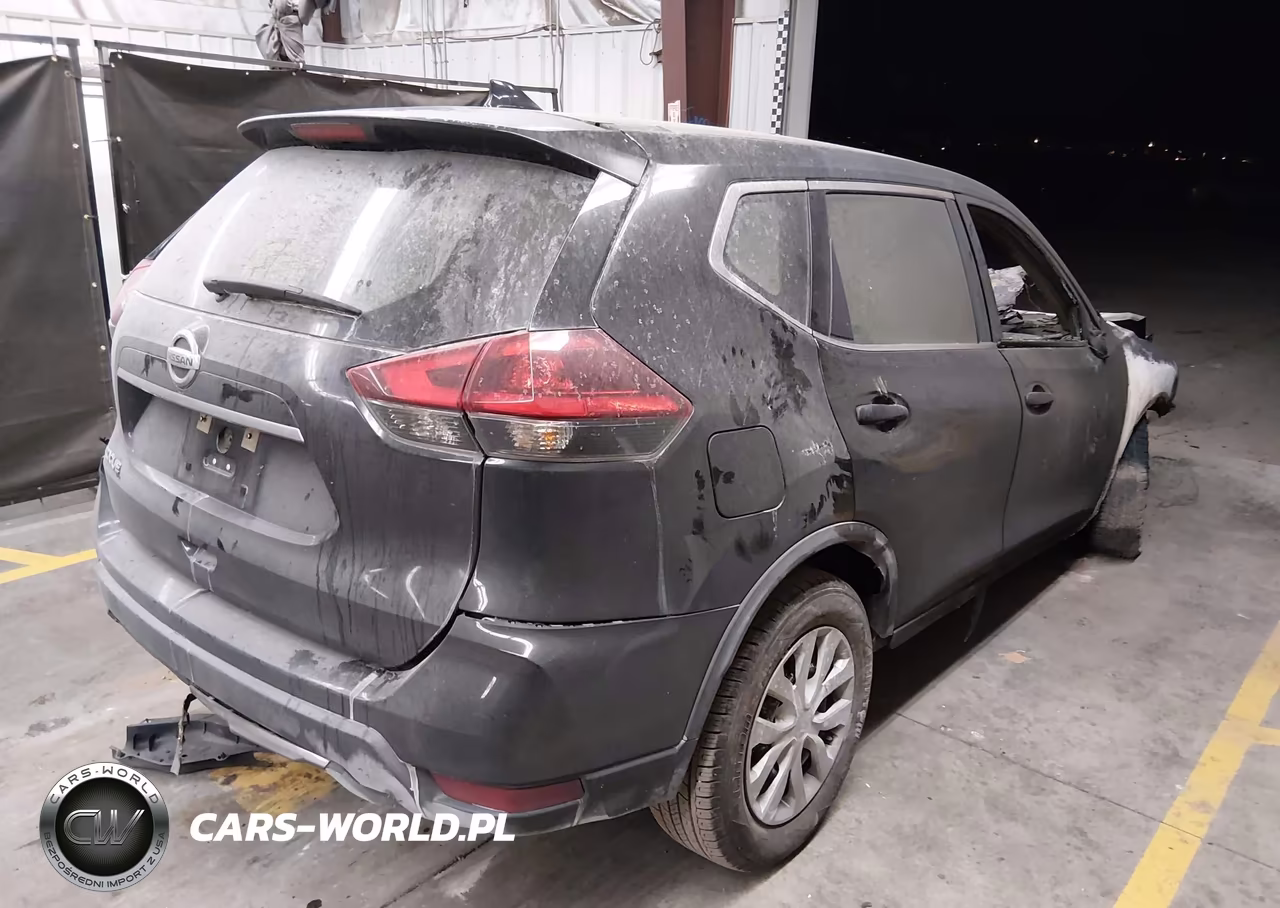 2018 Nissan Rogue S VIN:KNMAT2MT4JP534400 - 4