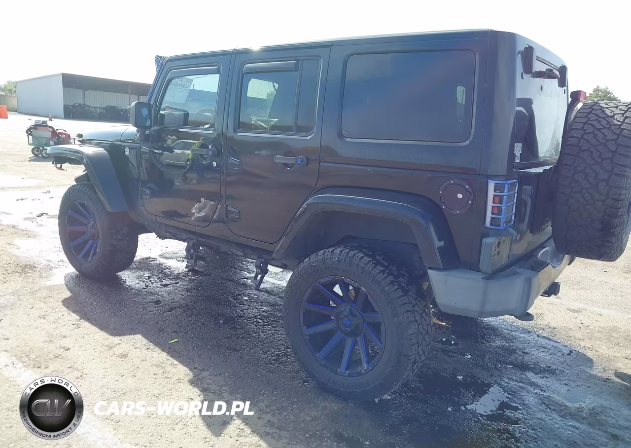 2016 Jeep Wrangler Unlimited Sahara VIN:1C4BJWEG2GL253005 - 3