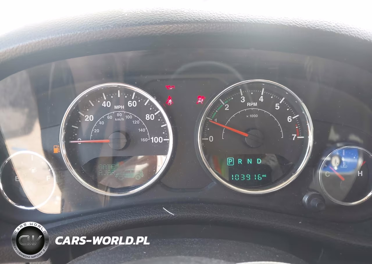 2016 Jeep Wrangler Unlimited Sahara VIN:1C4BJWEG2GL253005 - 7