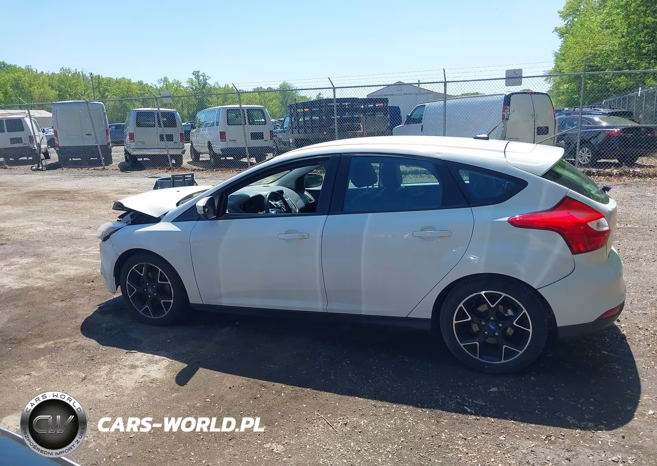 2013 Ford Focus Se VIN:1FADP3K22DL136525 - 14