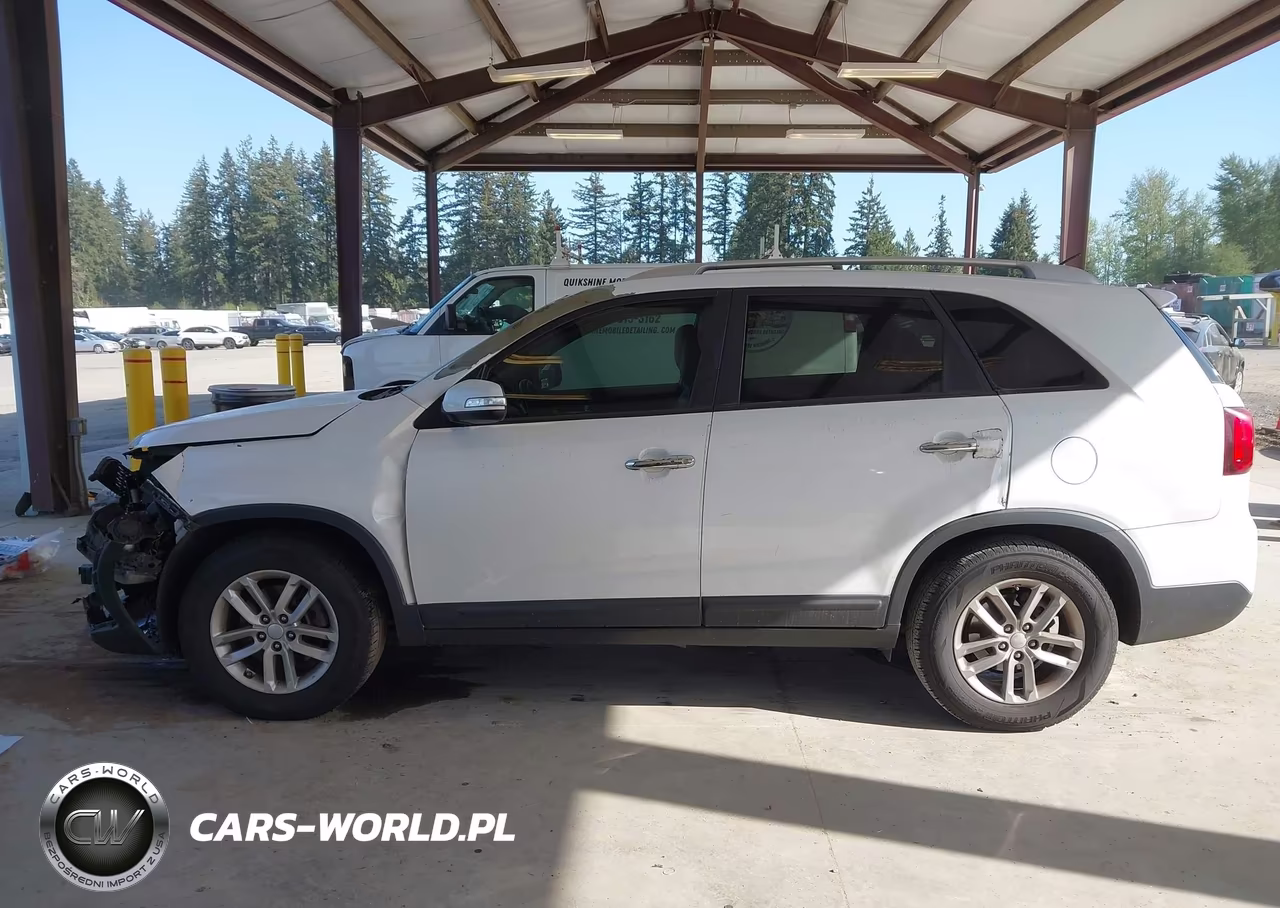 2014 Kia Sorento Lx VIN:5XYKT4A62EG501693 - 15